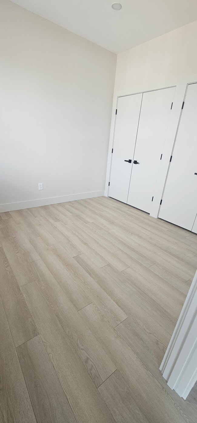 Photo - 160 Washington St