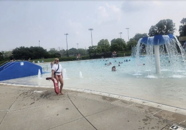 Photo - VIDEOTOUR: Across from Joannes Park and Aquatic Center! PETS WELCOME