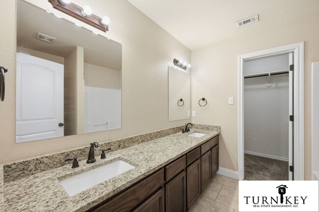 Photo - 131 Sunburst Ct Unit 131