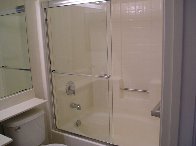 Photo - Highland Reserve 4 Bedroom 2 Bath, 1581 sqft, New Paint and Carpet, Great Room Floor Plan with fi...