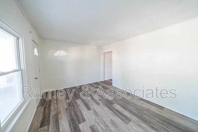 837 E Burnett Ave Unit 1