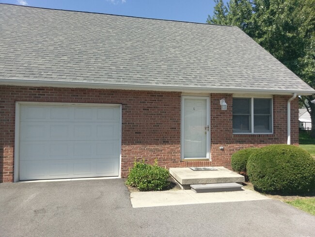 Photo - 901 Fishlock Ave