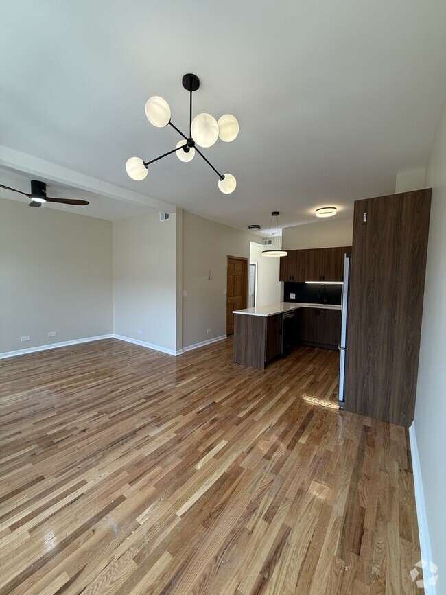 Building Photo - 3476 S Archer Ave Rental