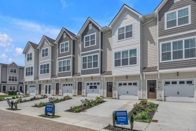 Building Photo - 1206 Harper Lndg