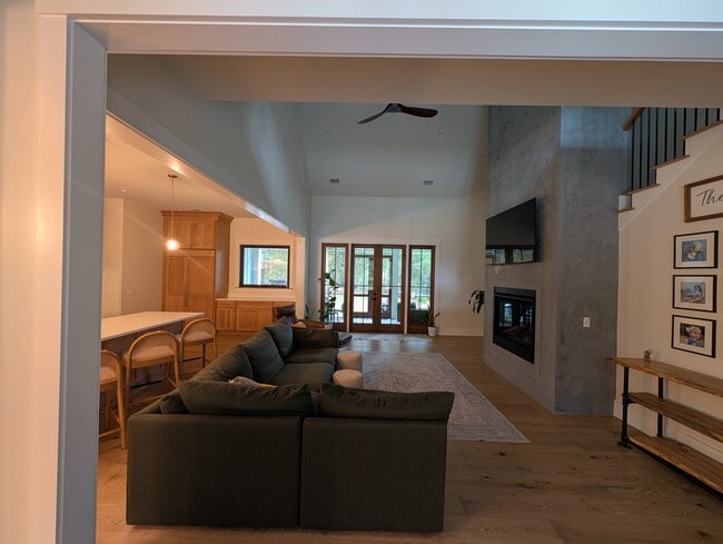 Photo - 41 Stockfarm Rd