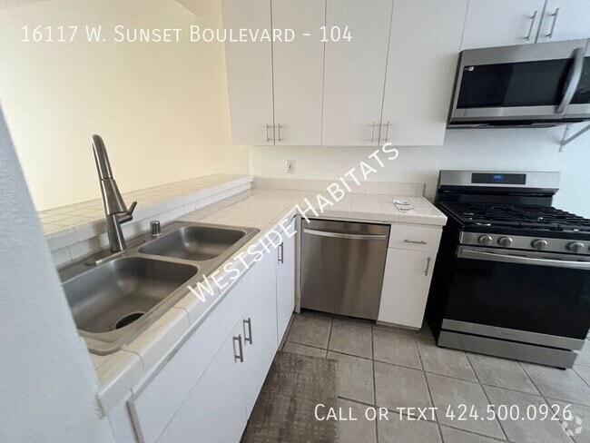 Building Photo - 16117 W Sunset Blvd Unit 104 Rental