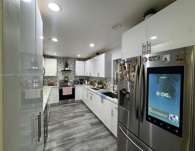 Building Photo - 10660 SW 164th St