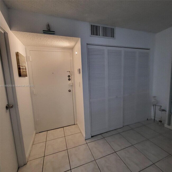 Photo - 16919 N Bay Rd Unit 309