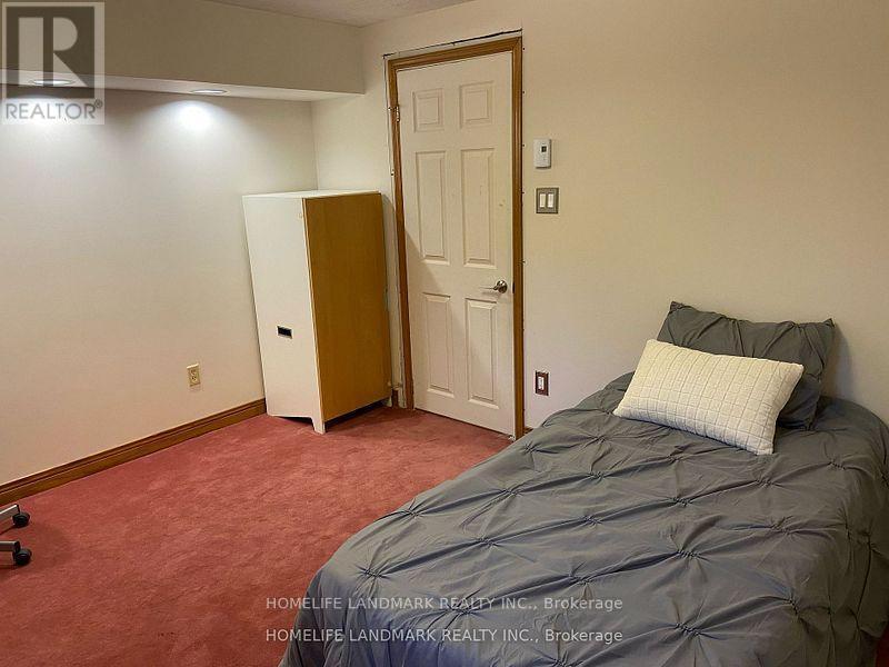 Photo - 583 Edinburgh Rd S