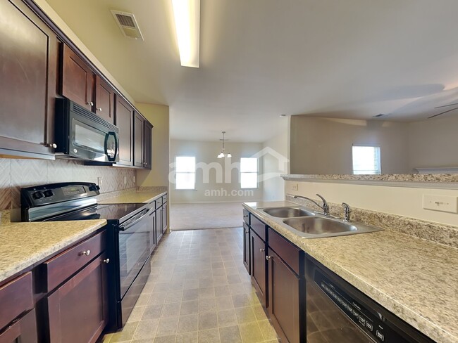 Photo - 1302 Lock Heath Trail SE