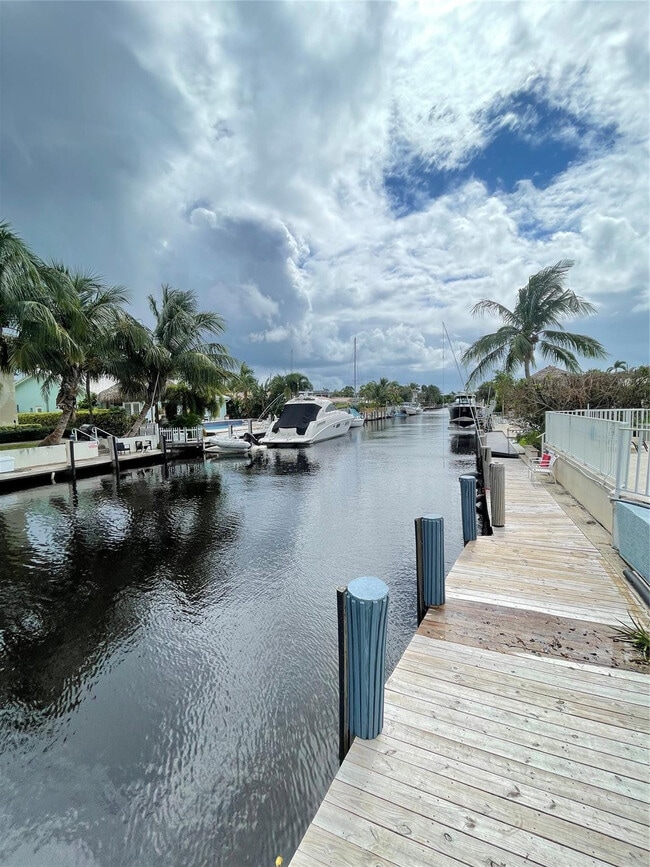 Photo - 2708 NE 14th Street Causeway Unit 2