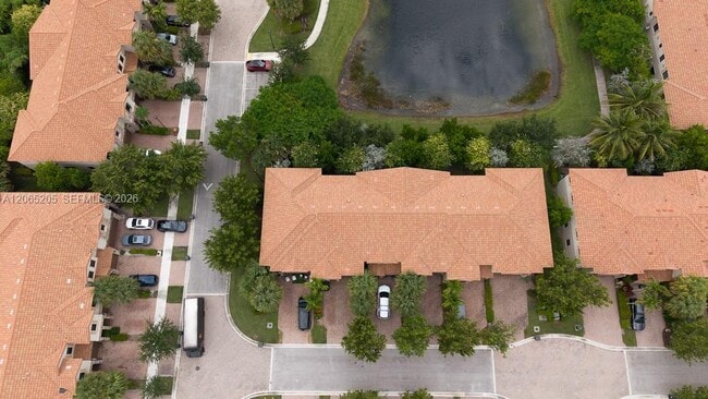 Photo - 6943 Halton Park Ln
