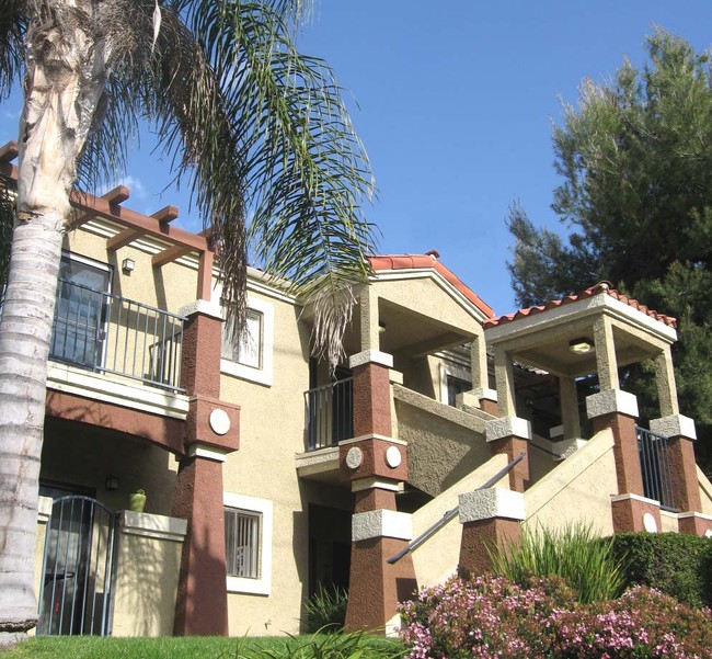 Malibu Creek Apartments - Malibu Creek Apartments