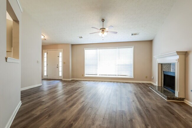 Photo - 1212 Shade Ct