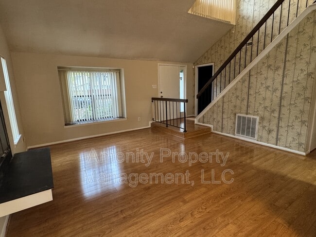 Photo - 704 Ninebark Ct