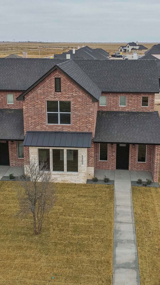 Photo - 5512 Union Square