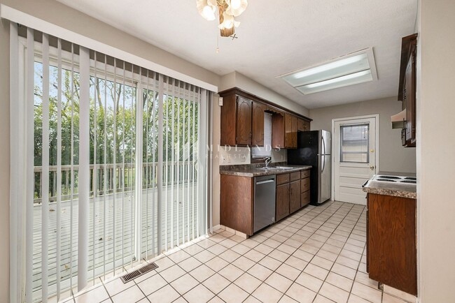 Photo - 3 Bedroom Bellevue Home