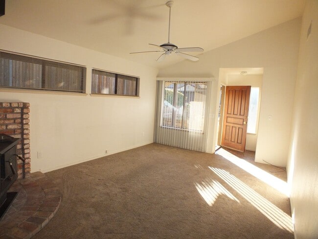 Photo - Rescue duplex 2/2 home with garage and fen...