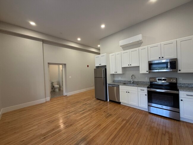 34 St Joseph St Unit 18
