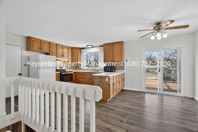 Photo - Spacious 3BR Home with Finished Basement in St. Charles