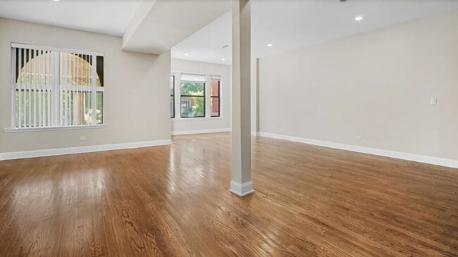 Photo - 4530 S Michigan Ave Unit 4530 S. Michigan Ave