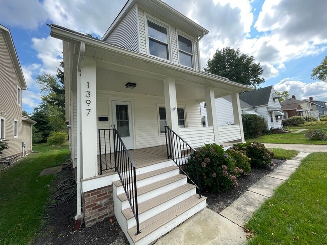 Photo - Charming Bungalow