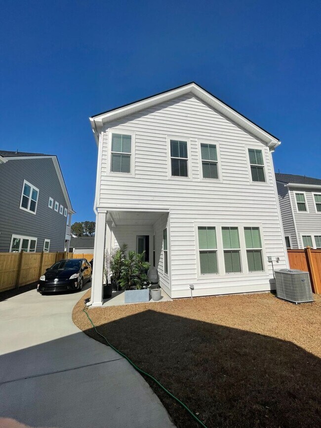 Photo - Spacious Four Bedroom Johns Island Home