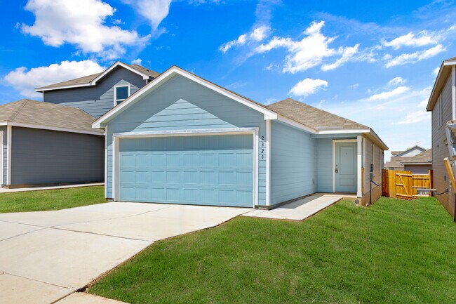 Photo - 2823 Red Diamond House