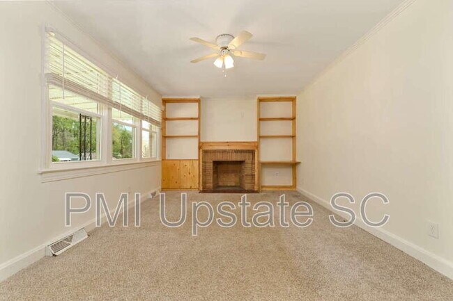 Photo - 102 Tiffany Dr