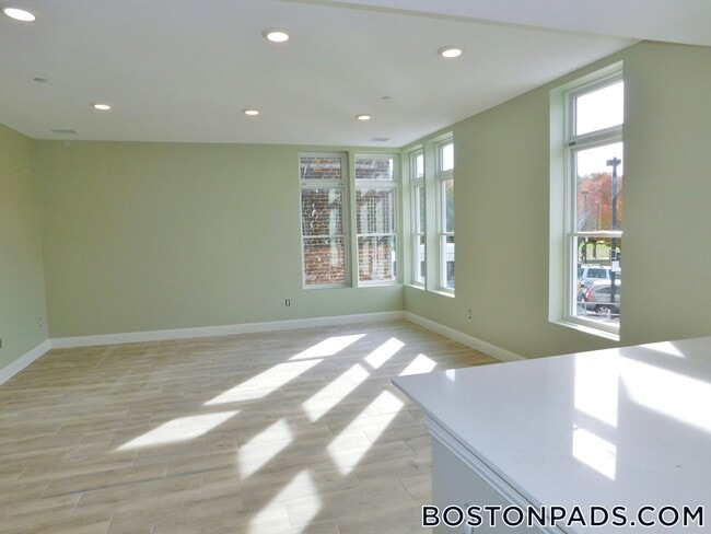 Photo - 10 Roxbury St Unidad 7