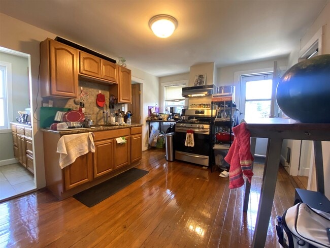 11 Prescott St Unit 3