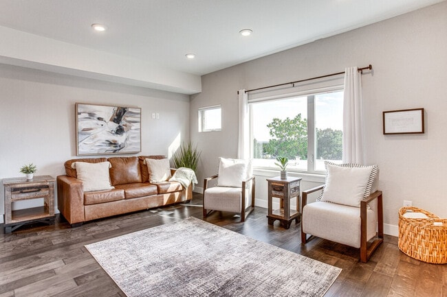 Building Photo - 1367 Knox Ct Unit ID1385655P