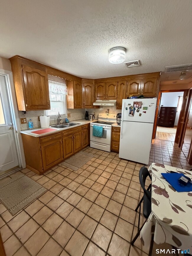 Photo - 23 Magnolia St