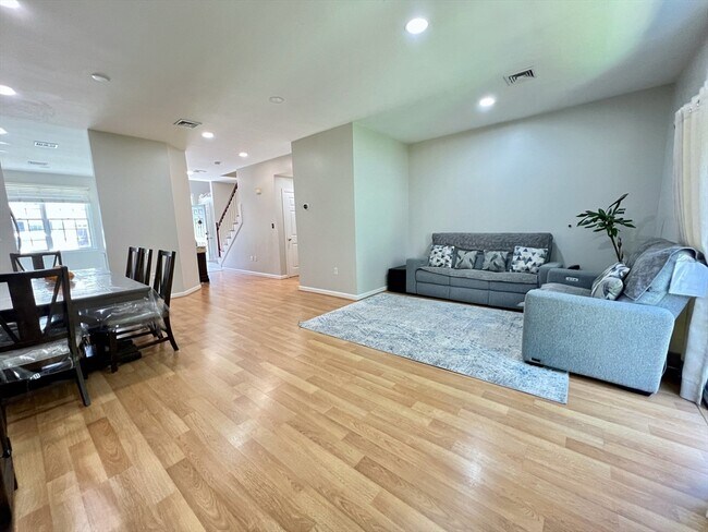 Photo - 42 Evergreen Cir