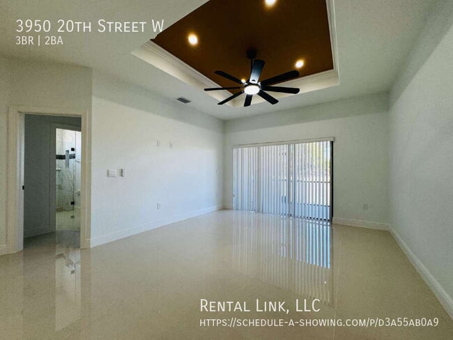 Photo - 3950 20th St W