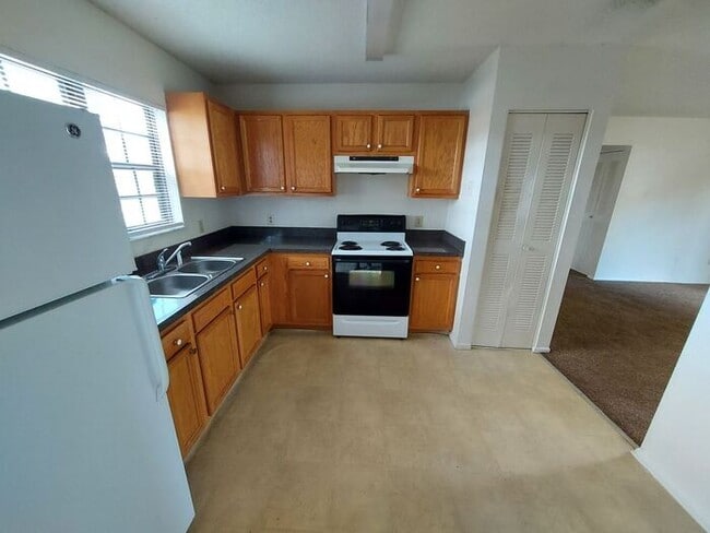 Photo - 1 Hickory Track