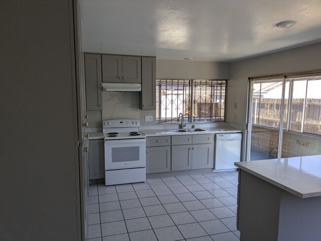 Building Photo - Noeline Ave Lomita Area