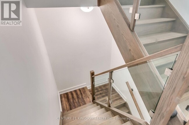 Photo - 590 Rapids Ln