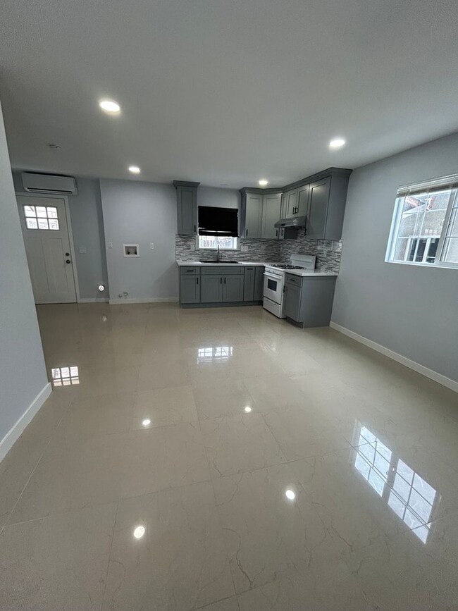 Photo - Charming 2-Bedroom ADU House for Rent in Garden Grove