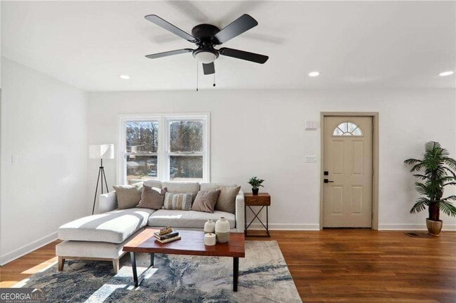 Photo - 1687 Porter Dr NW