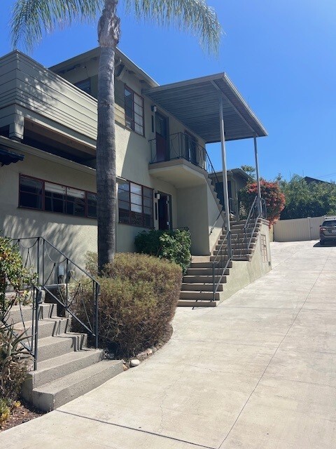 Photo - 1014 1/2 Hyperion Ave Unidad 1014 12 Hyperion Ave.