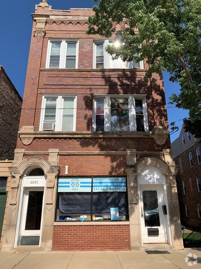 Building Photo - 3341 S Lituanica Ave Rental