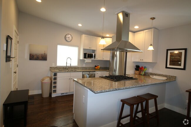 Building Photo - 4016 Osceola St Rental