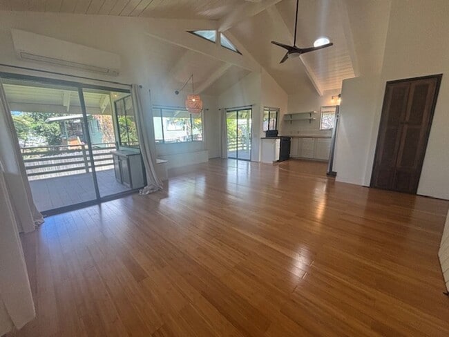 Photo - 2 Bedroom/2 Bathroom plus Den walkable to Banyans and Pet Friendly!  Section 8 Accepted!