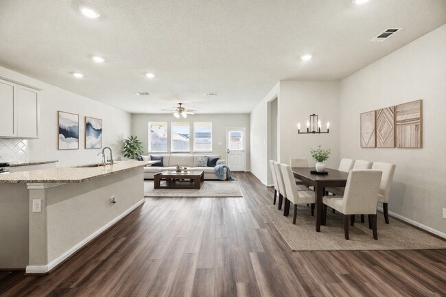 Photo - 101 Sea Glass Cv