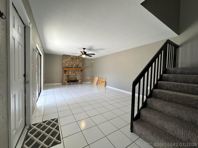 Photo - 308 3rd Ct