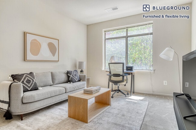 Building Photo - 305 10th Street South Rental