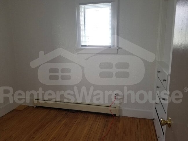 Photo - 112 5th St