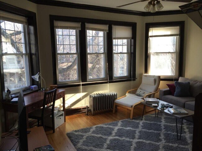 Photo - 2520 N Sawyer Ave Unit 3C