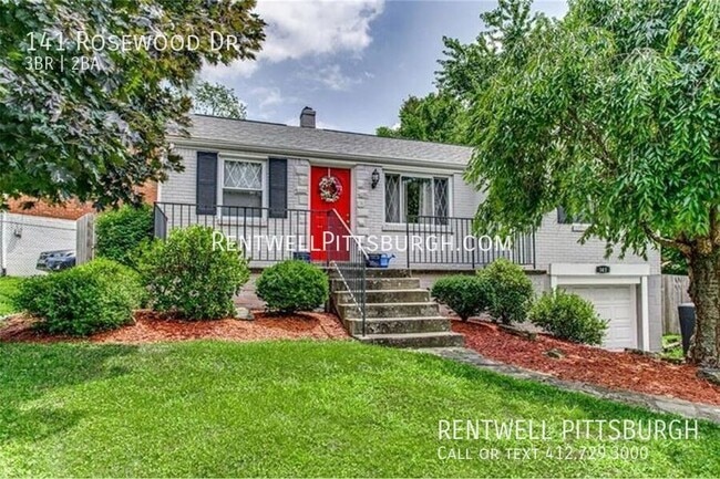 Photo - 141 Rosewood Dr House